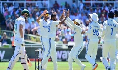 কেপটাউন টেস্টে দক্ষিণ আফ্রিকার বিপক্ষে জয় তুলে নিয়েছে ভারত